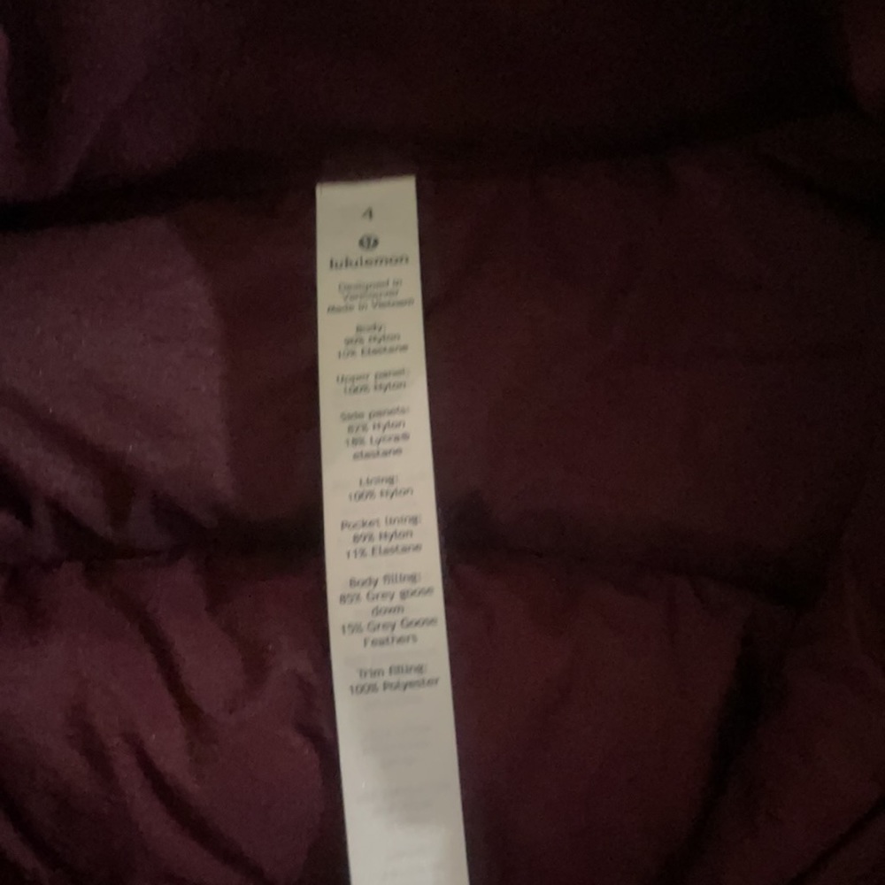 LULULEMON Down for it All Vest Puffer Cassis - Picture 8 of 9
